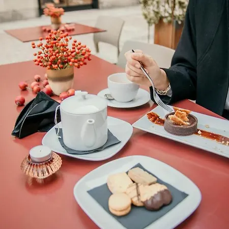 Posta Design Szálloda 3*