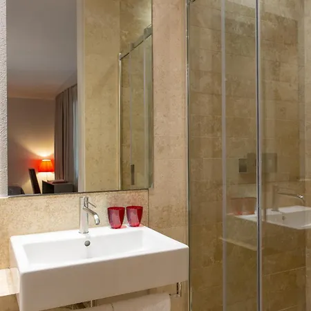 Posta Design 3* Como