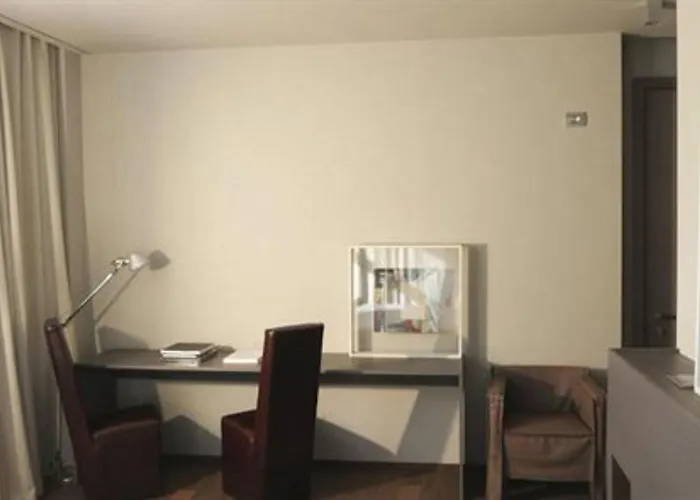 波斯塔设计酒店 3* 科莫